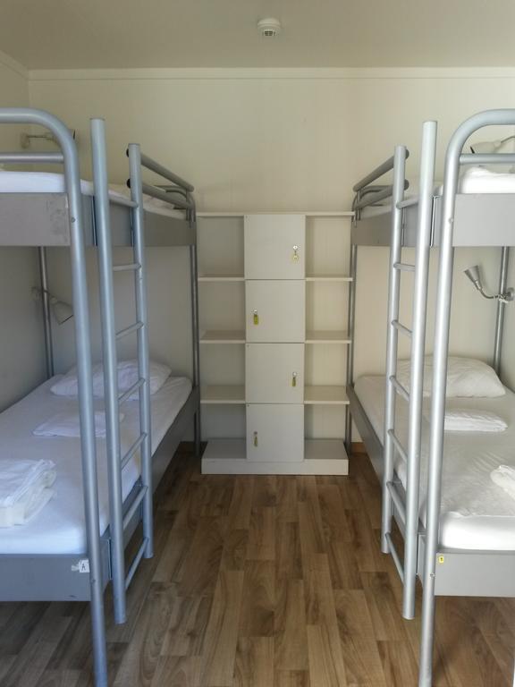 Vierbettzimmer mit Gemeinschaftsbad